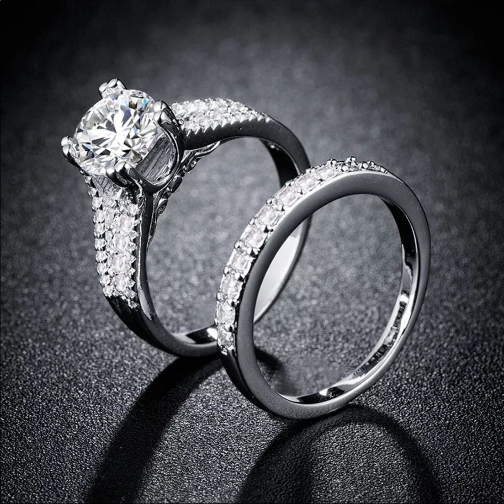 New Gorgeous 925 Sterling Silver Wedding Ring - Picture 2 of 3